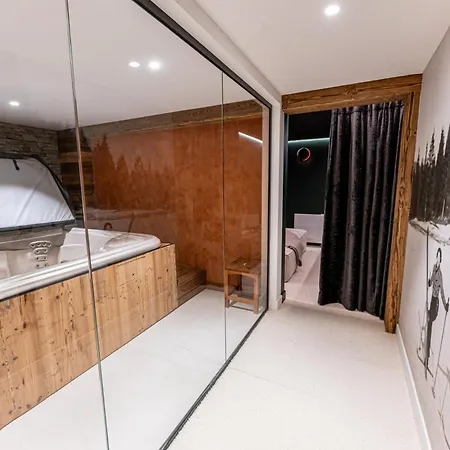 Chalet Azureva Sauna, Jacuzzi, Spa * Saint-Martin-de-Belleville